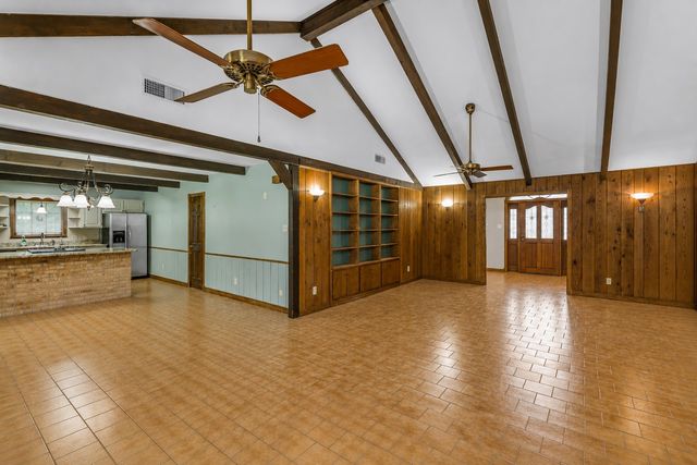 6231 S Lakeshore Drive, Shreveport, LA 71119