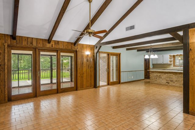 6231 S Lakeshore Drive, Shreveport, LA 71119