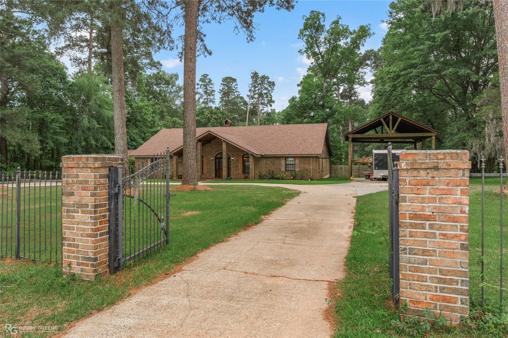6231 S Lakeshore Drive, Shreveport, LA 71119