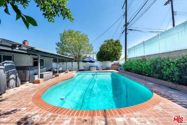 16852 Citronia Street, Northridge, CA 91343