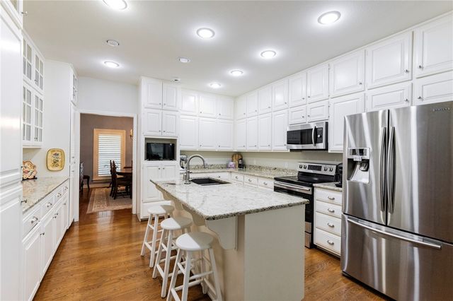 14203 Greenridge Road, Fayetteville, AR 72701