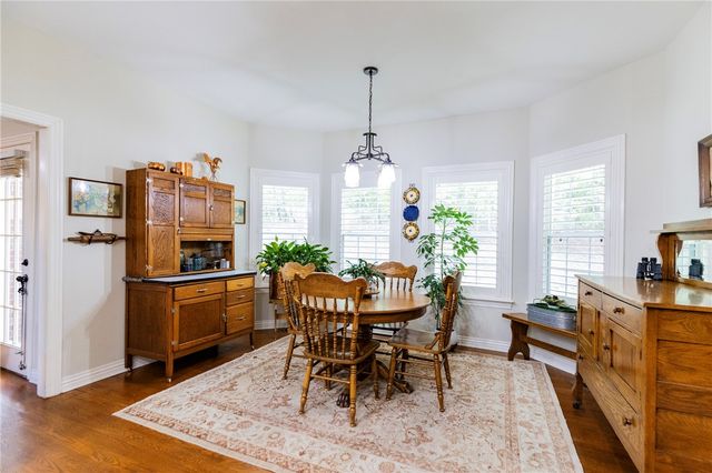 14203 Greenridge Road, Fayetteville, AR 72701