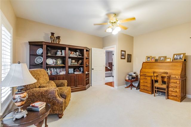 14203 Greenridge Road, Fayetteville, AR 72701