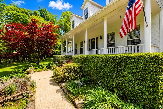 14203 Greenridge Road, Fayetteville, AR 72701