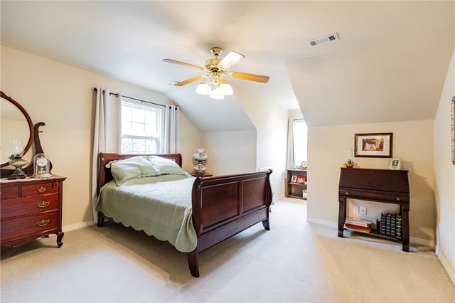 14203 Greenridge Road, Fayetteville, AR 72701