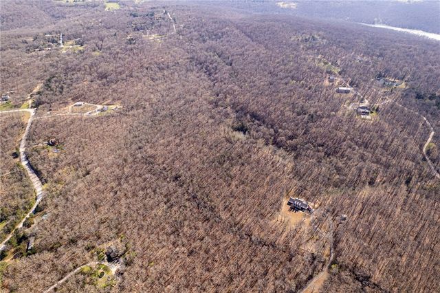 14203 Greenridge Road, Fayetteville, AR 72701