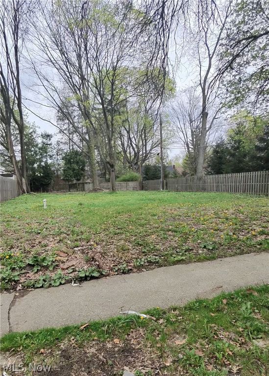 1935 Coventry Road, Cleveland Heights, OH 44118