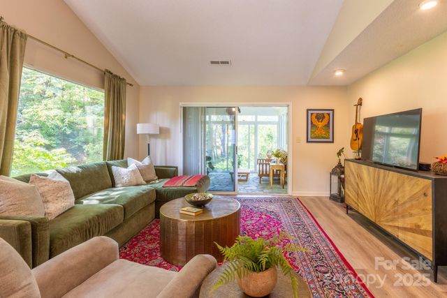 104 Llama Way, Black Mountain, NC 28711