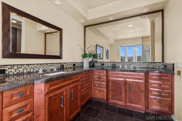 1601 Starling Court, Carlsbad, CA 92011