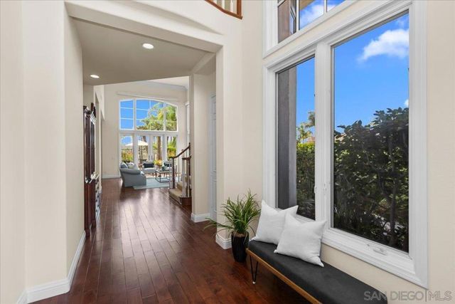 1601 Starling Court, Carlsbad, CA 92011