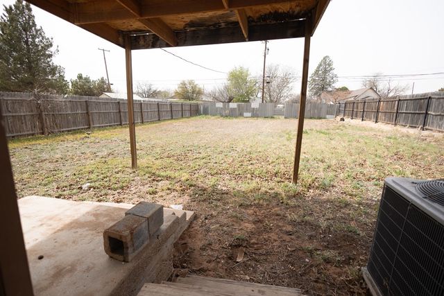 737 Hickory St, Colorado City, TX 79512