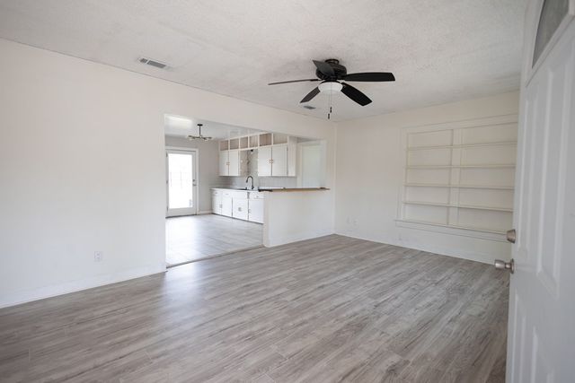 737 Hickory St, Colorado City, TX 79512