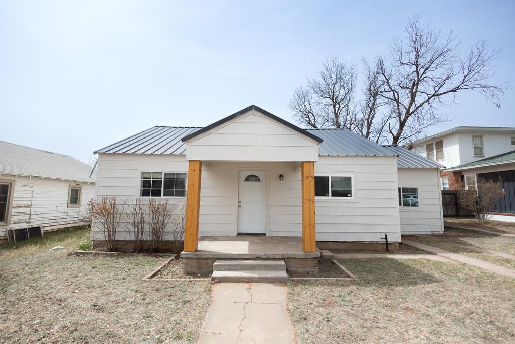 737 Hickory St, Colorado City, TX 79512