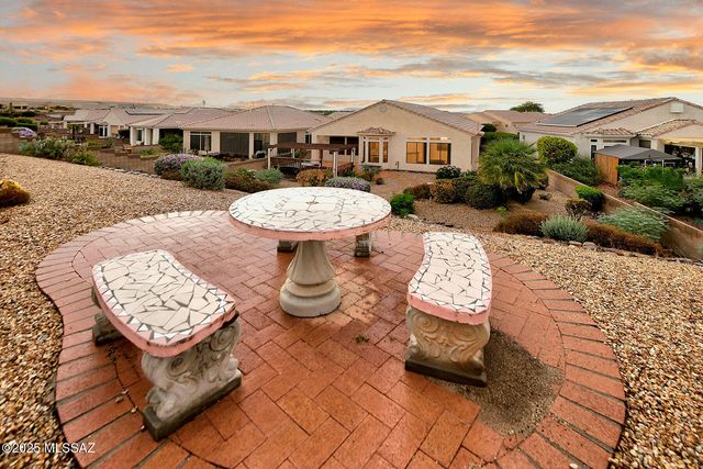 345 W Continental Vista Place, Green Valley, AZ 85614