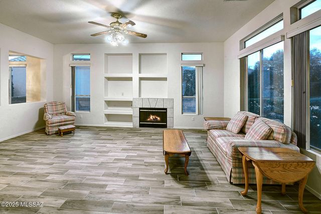 345 W Continental Vista Place, Green Valley, AZ 85614