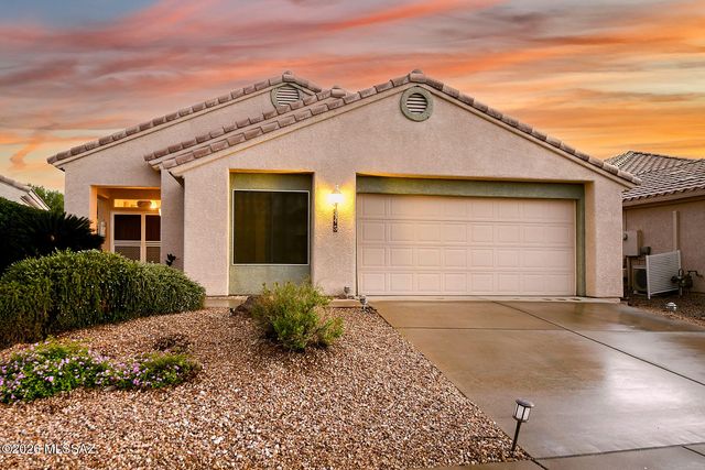 345 W Continental Vista Place, Green Valley, AZ 85614