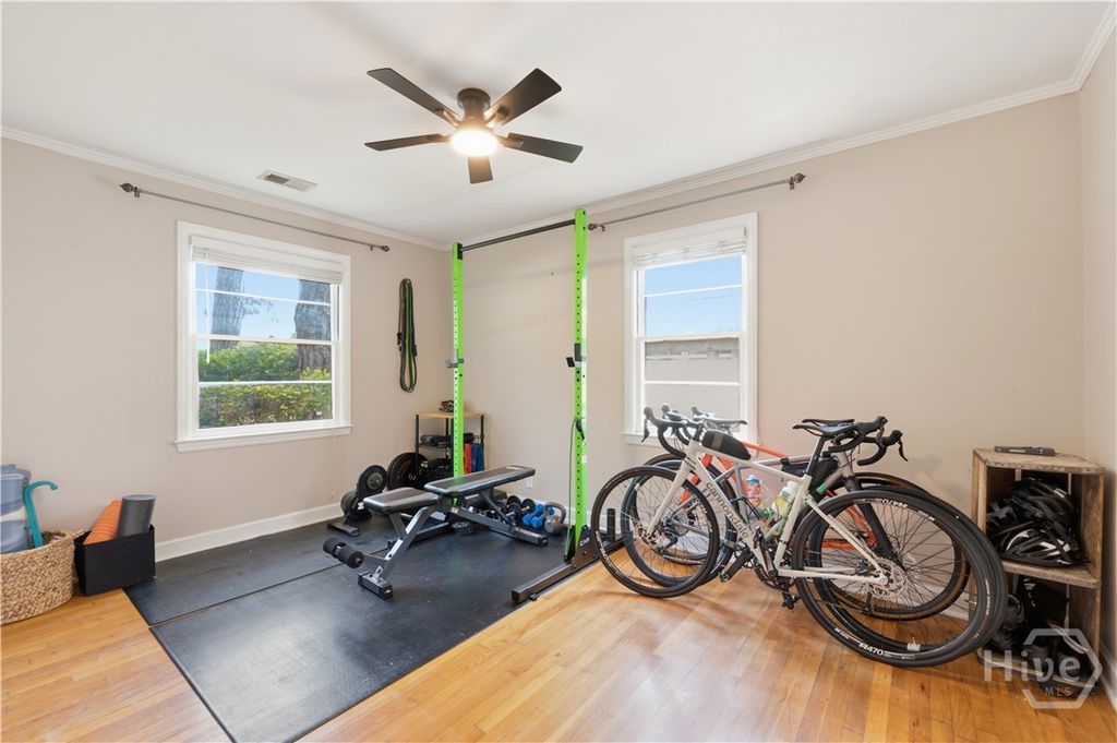 Image 14 of property listing at 2412 E 40th Street, Savannah, GA 31404