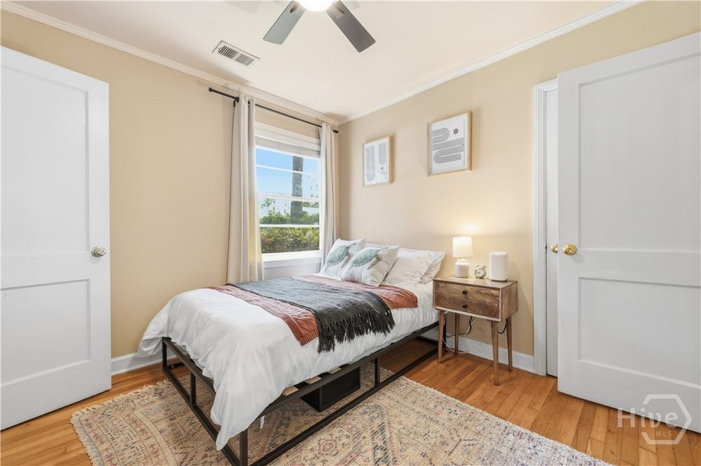 Image 15 of property listing at 2412 E 40th Street, Savannah, GA 31404