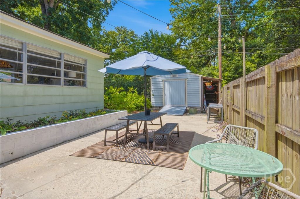 Image 17 of property listing at 2412 E 40th Street, Savannah, GA 31404