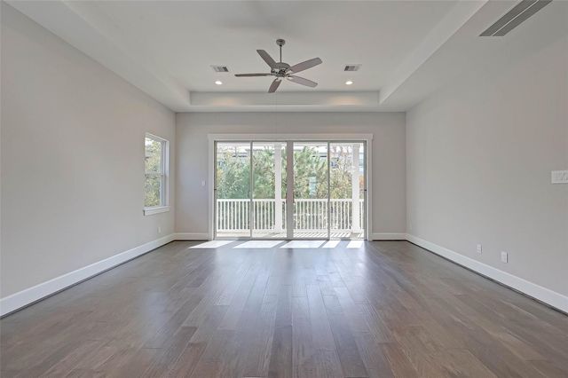 31 Thorpe Lane, Spring, TX 77389