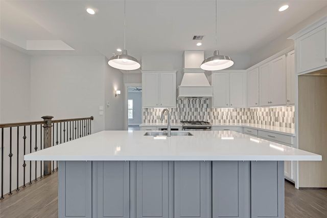 31 Thorpe Lane, Spring, TX 77389
