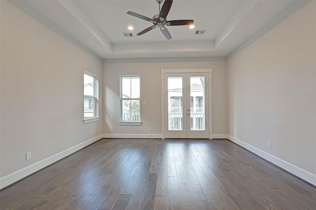 31 Thorpe Lane, Spring, TX 77389