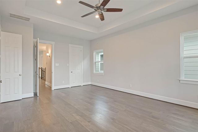 31 Thorpe Lane, Spring, TX 77389
