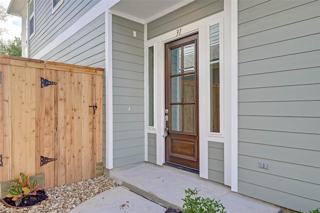 31 Thorpe Lane, Spring, TX 77389