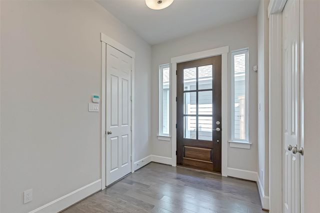 31 Thorpe Lane, Spring, TX 77389