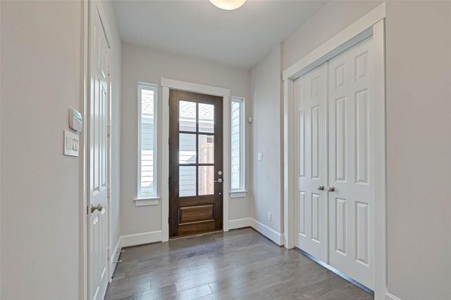 31 Thorpe Lane, Spring, TX 77389