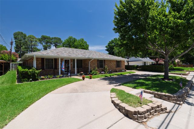 909 W Grauwyler Road, Irving, TX 75061