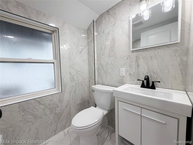 631 Humphrey Avenue, Birmingham, MI 48009