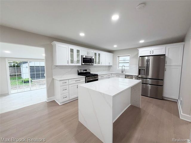 631 Humphrey Avenue, Birmingham, MI 48009