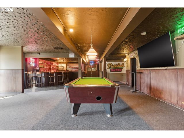 2530 Ne 82ND Ave, Portland, OR 97220