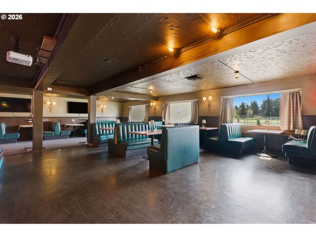 2530 Ne 82ND Ave, Portland, OR 97220