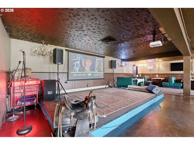 2530 Ne 82ND Ave, Portland, OR 97220