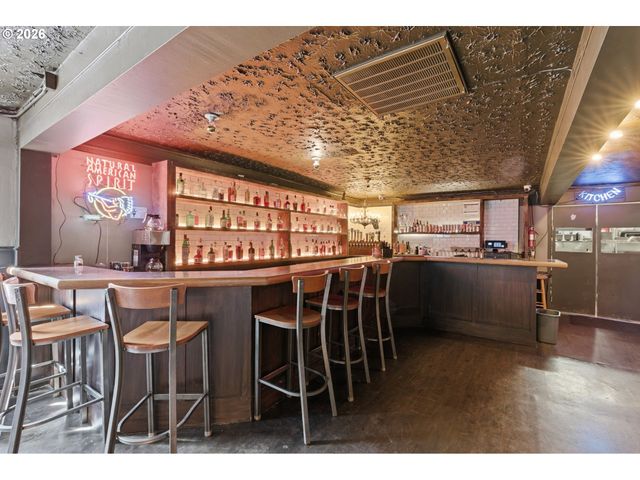 2530 Ne 82ND Ave, Portland, OR 97220
