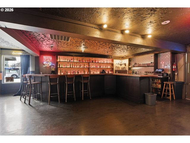 2530 Ne 82ND Ave, Portland, OR 97220