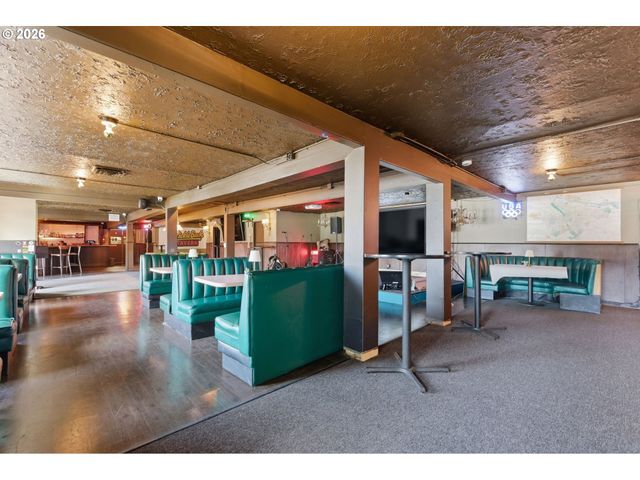 2530 Ne 82ND Ave, Portland, OR 97220