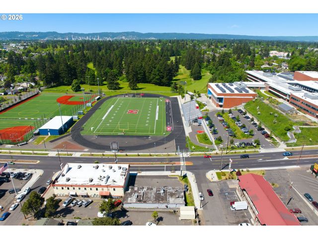 2530 Ne 82ND Ave, Portland, OR 97220