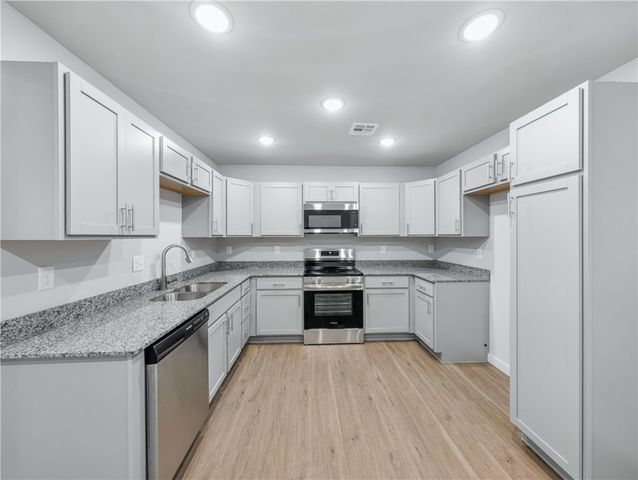 6406 Kathleen Street, Bentonville, AR 72713