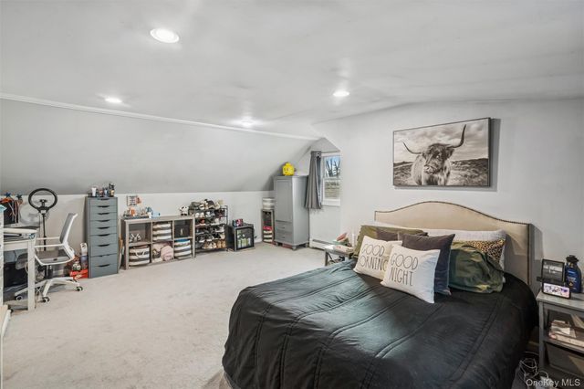 29 Lexington Avenue, West Babylon, NY 11704