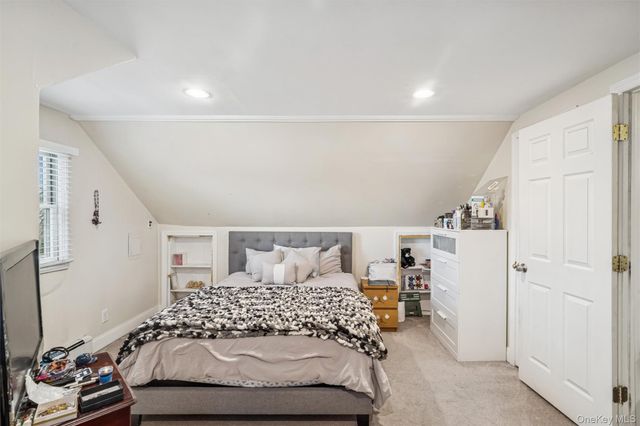 29 Lexington Avenue, West Babylon, NY 11704