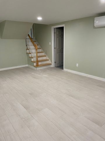 27 Pulaski St, Peabody, MA 01960