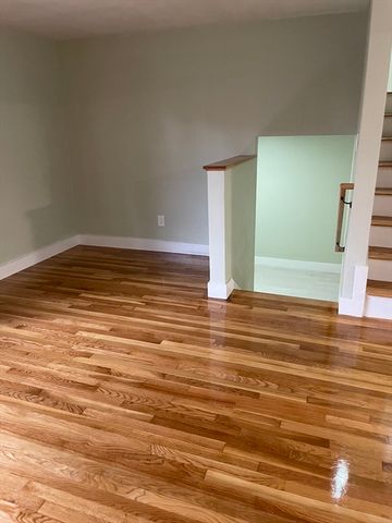 27 Pulaski St, Peabody, MA 01960