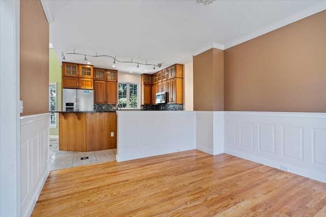 89 Boulder Hill Rd, Holden, MA 01522