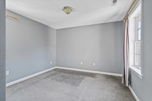 89 Boulder Hill Rd, Holden, MA 01522