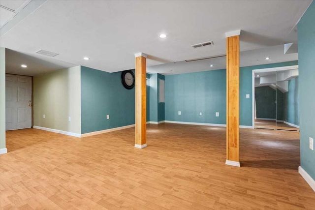 89 Boulder Hill Rd, Holden, MA 01522