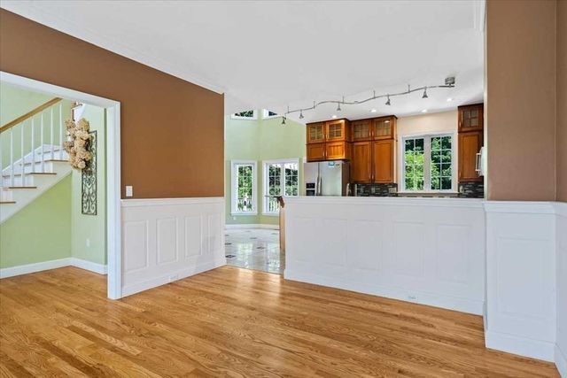 89 Boulder Hill Rd, Holden, MA 01522