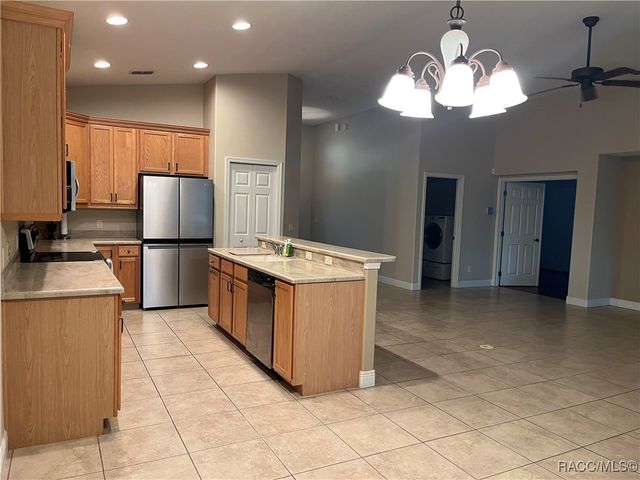 1569 W Caroline Path, Lecanto, FL 34461